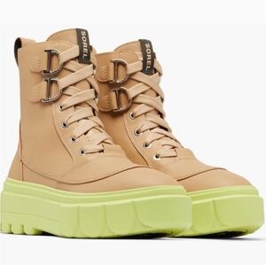 Sorel Tan And Green Boots